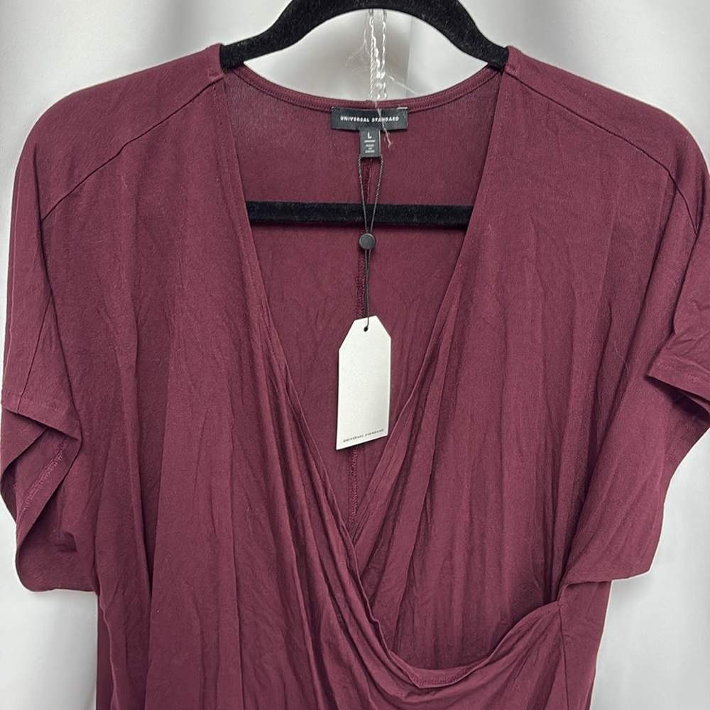 Universal Standard Deep Burgundy Short Sleeve V-Neck Large - Picture 2 of 9